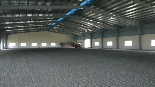 Cho thuê xưởng DT 9000m2 (2 xưởng 4500 m2 ) tại Tỉnh lộ 830, Bến Lức, Long an.